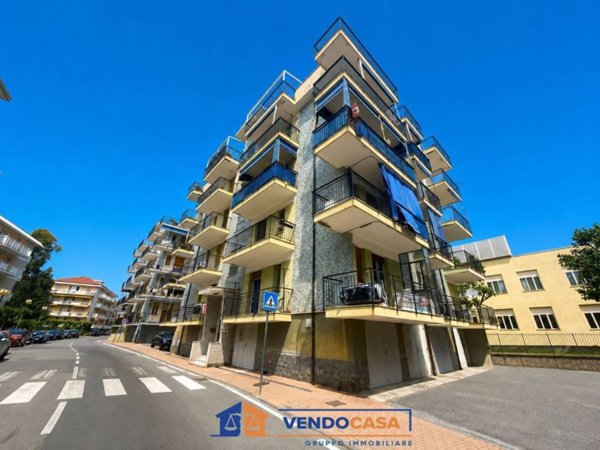 appartamento in vendita a Borghetto Santo Spirito