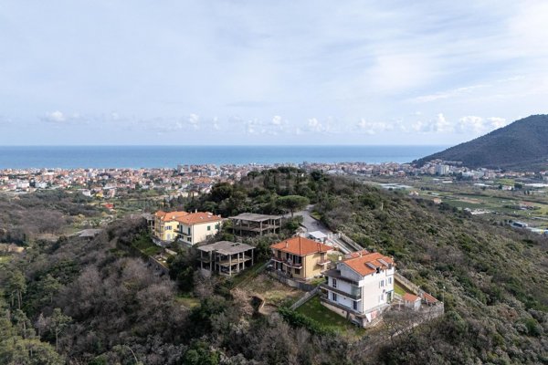 appartamento in vendita a Borghetto Santo Spirito