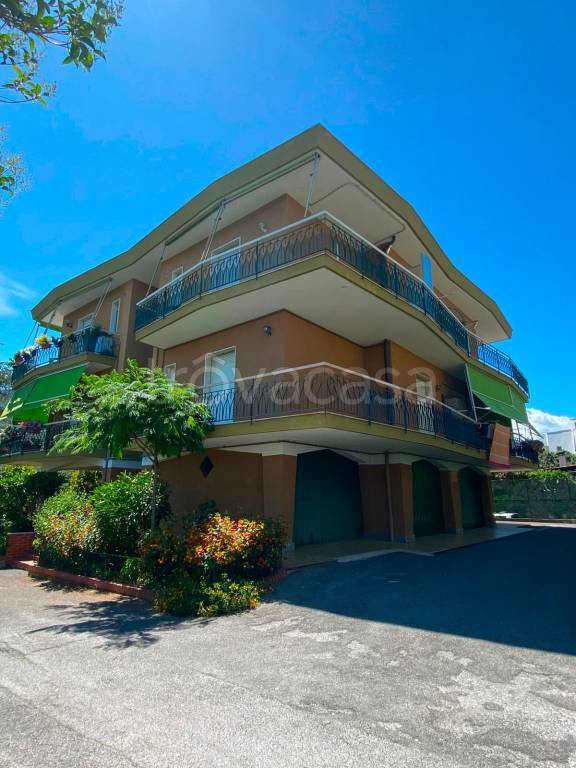 appartamento in vendita a Borghetto Santo Spirito