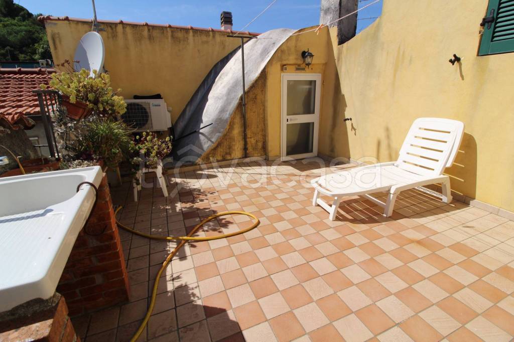 casa indipendente in vendita a Borghetto Santo Spirito