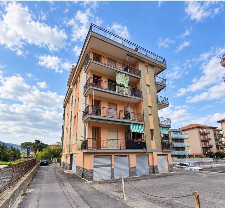 appartamento in vendita a Borghetto Santo Spirito