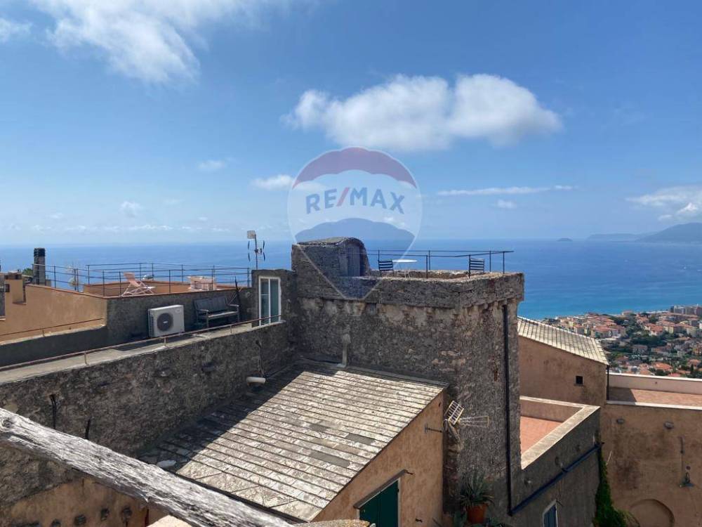 casa indipendente in vendita a Borgio Verezzi