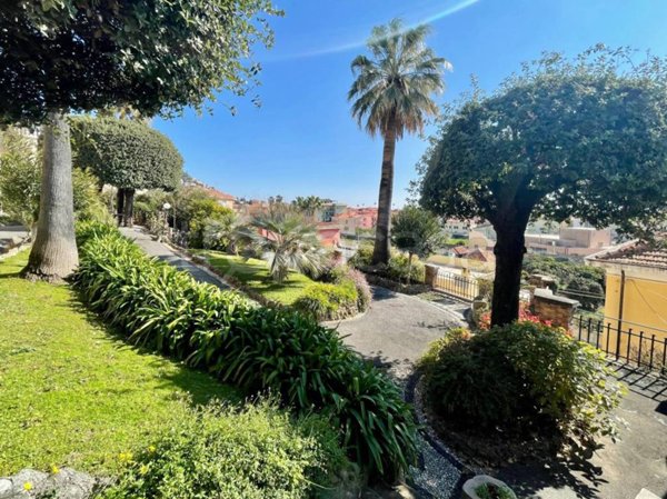 appartamento in vendita a Borgio Verezzi in zona Borgio