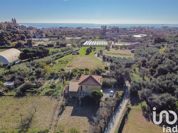 casa indipendente in vendita a Borgio Verezzi