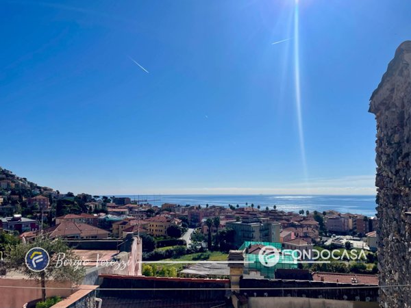 casa indipendente in vendita a Borgio Verezzi in zona Borgio
