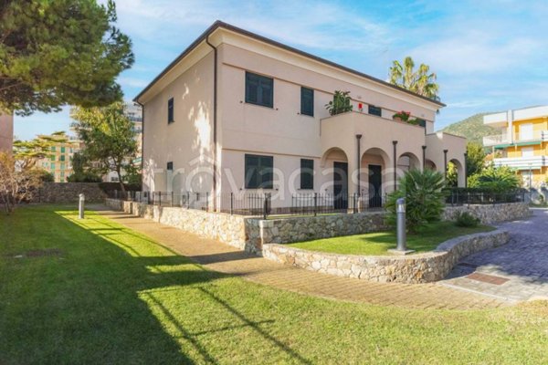 appartamento in vendita a Borgio Verezzi in zona Borgio