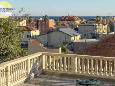appartamento in vendita a Borgio Verezzi in zona Borgio