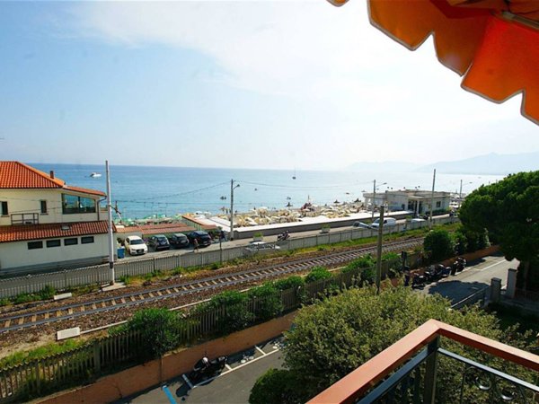 appartamento in vendita a Borgio Verezzi in zona Borgio