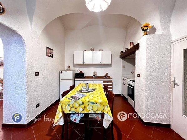 casa indipendente in vendita a Borgio Verezzi in zona Borgio