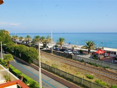 appartamento in vendita a Borgio Verezzi in zona Borgio