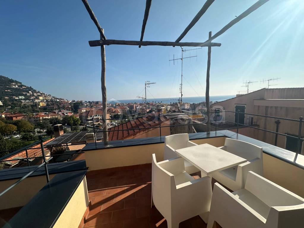 appartamento in vendita a Borgio Verezzi in zona Borgio