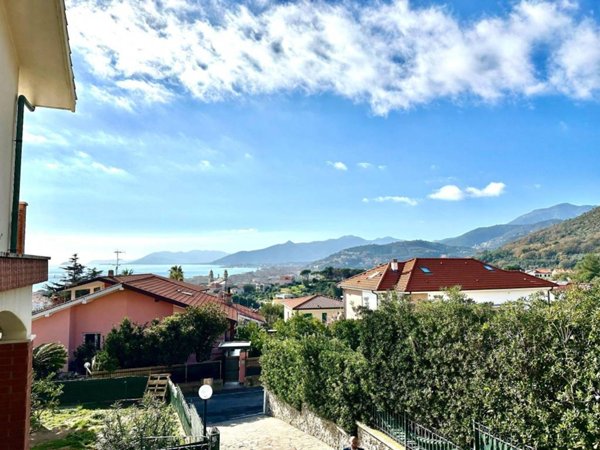 appartamento in vendita a Borgio Verezzi in zona Borgio