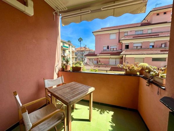 appartamento in vendita a Borgio Verezzi in zona Borgio