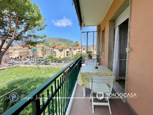 appartamento in vendita a Borgio Verezzi in zona Borgio