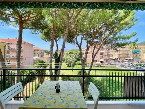 appartamento in vendita a Borgio Verezzi in zona Borgio