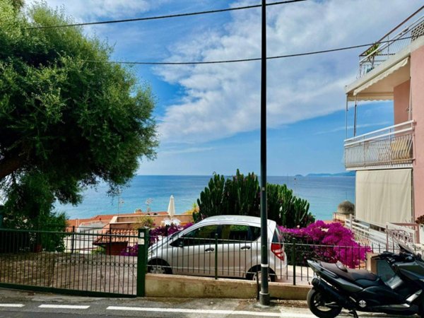 appartamento in vendita a Borgio Verezzi