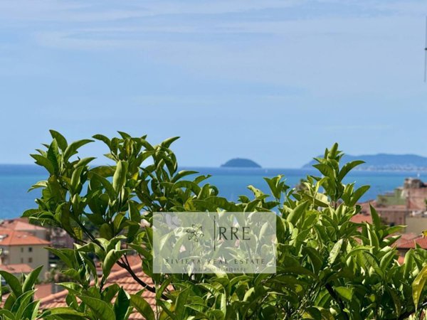 casa indipendente in vendita a Borgio Verezzi