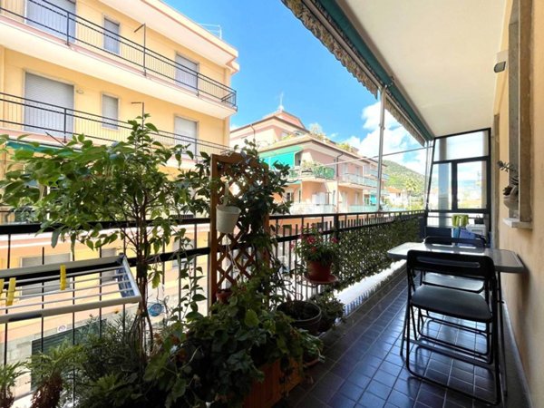 appartamento in vendita a Borgio Verezzi in zona Borgio