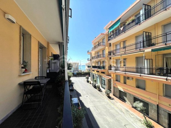 appartamento in vendita a Borgio Verezzi in zona Borgio