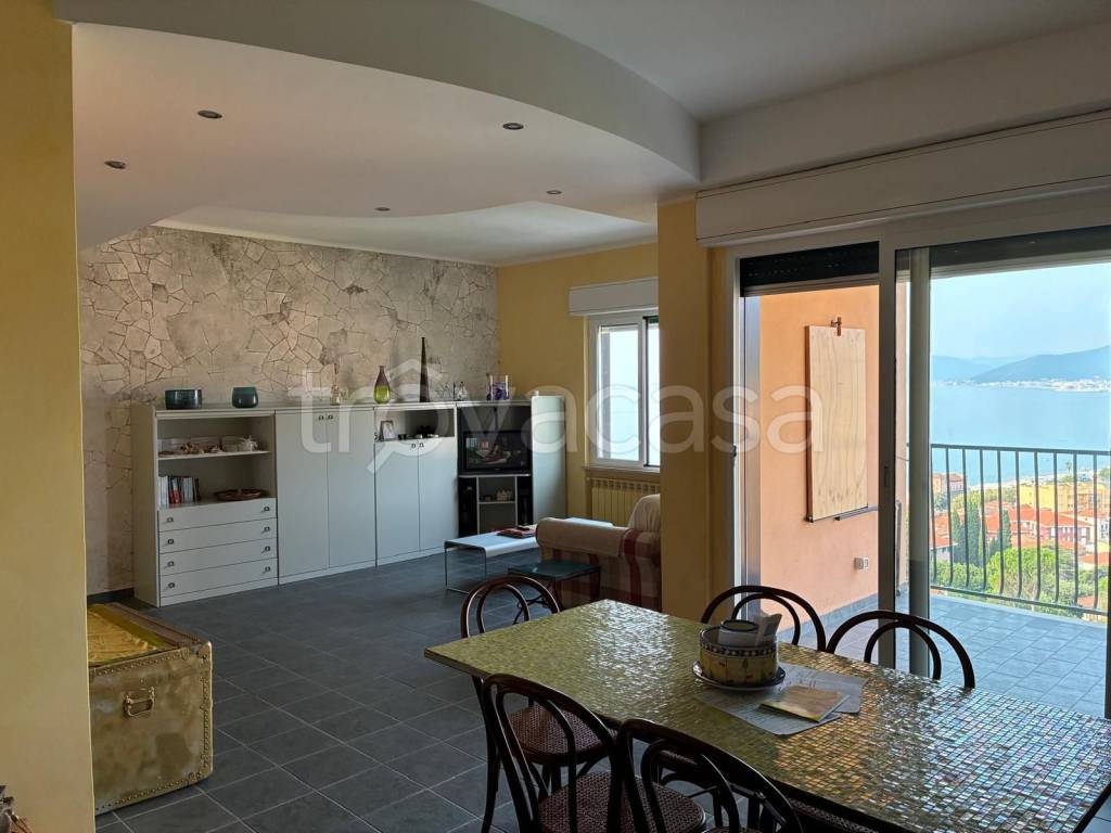 appartamento in vendita a Borgio Verezzi in zona Borgio