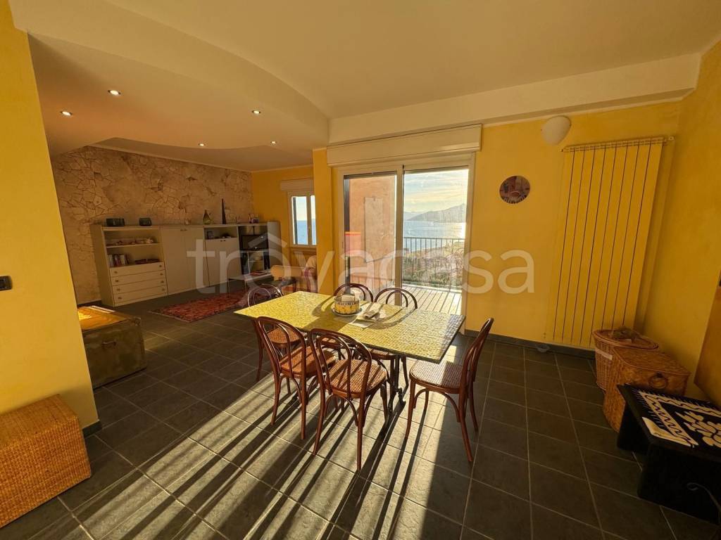 appartamento in vendita a Borgio Verezzi in zona Borgio