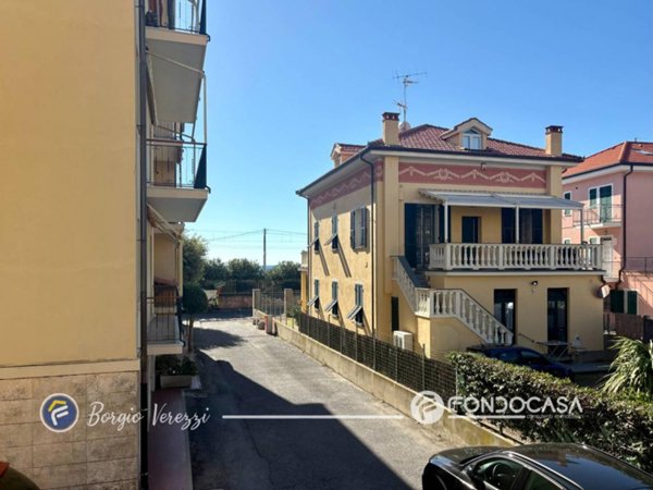 appartamento in vendita a Borgio Verezzi in zona Borgio