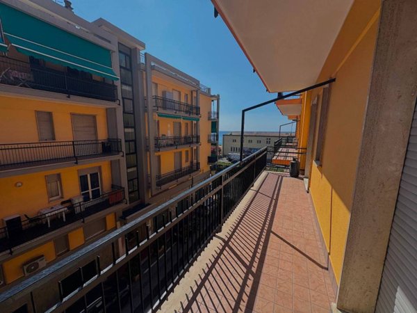 appartamento in vendita a Borgio Verezzi in zona Borgio