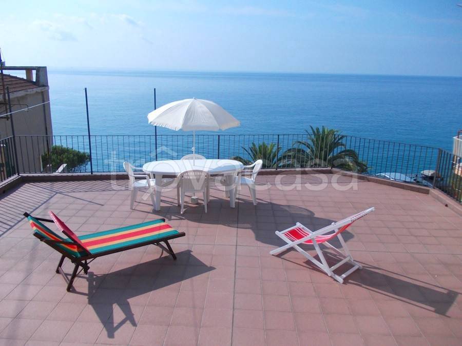 appartamento in vendita a Borgio Verezzi in zona Borgio