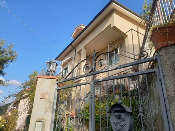 casa indipendente in vendita a Borgio Verezzi in zona Borgio