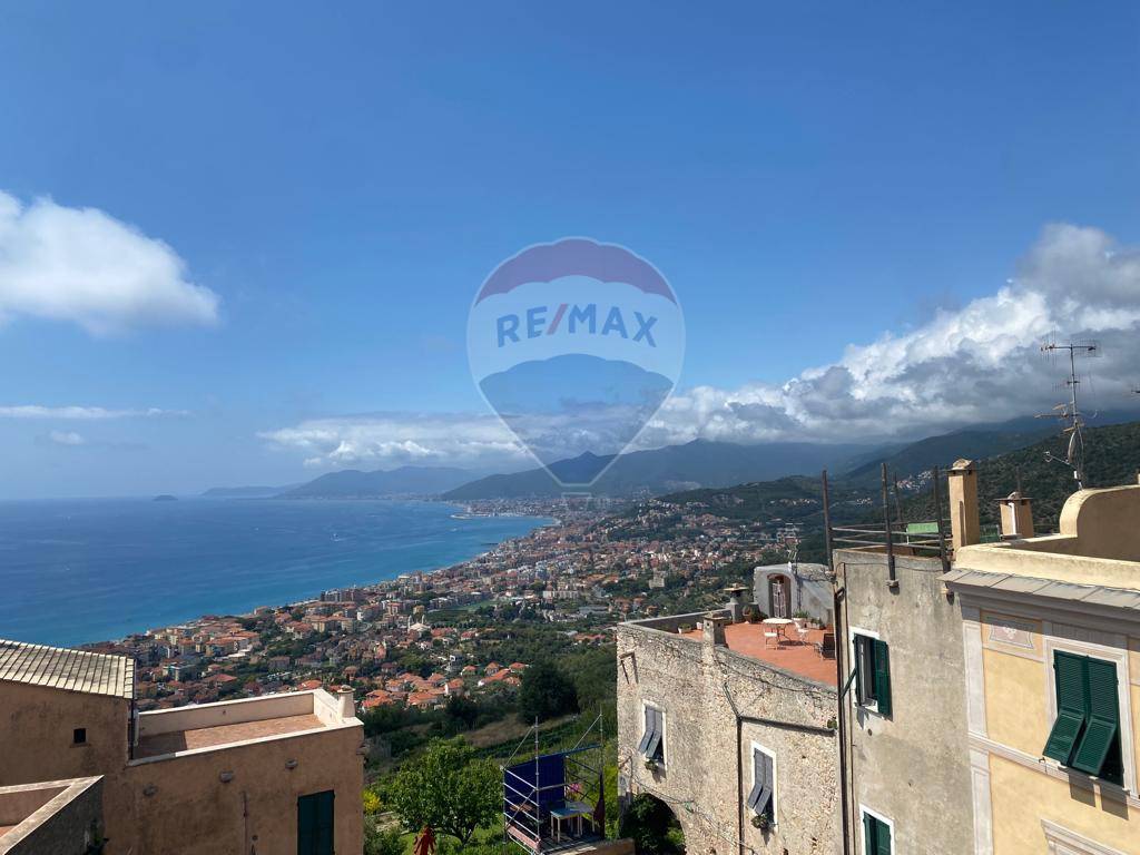 casa semindipendente in vendita a Borgio Verezzi