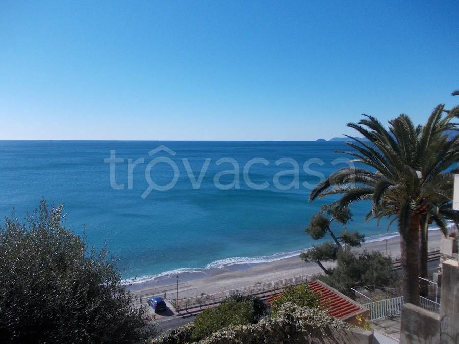 appartamento in vendita a Borgio Verezzi in zona Borgio