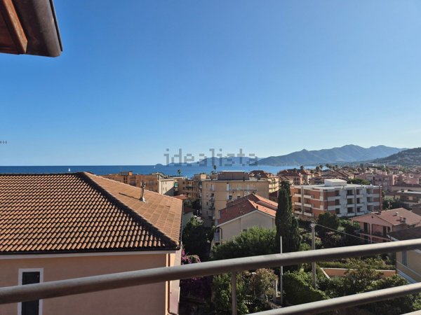 appartamento in vendita a Borgio Verezzi in zona Borgio