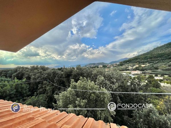 casa indipendente in vendita a Borgio Verezzi in zona Borgio