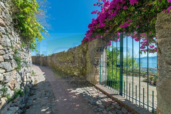 casa indipendente in vendita a Borgio Verezzi in zona Verezzi