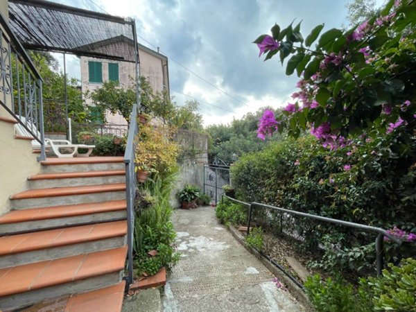 casa indipendente in vendita a Borgio Verezzi in zona Borgio