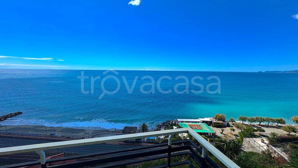 appartamento in vendita a Borgio Verezzi in zona Borgio