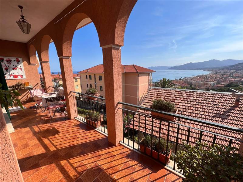 appartamento in vendita a Borgio Verezzi in zona Borgio