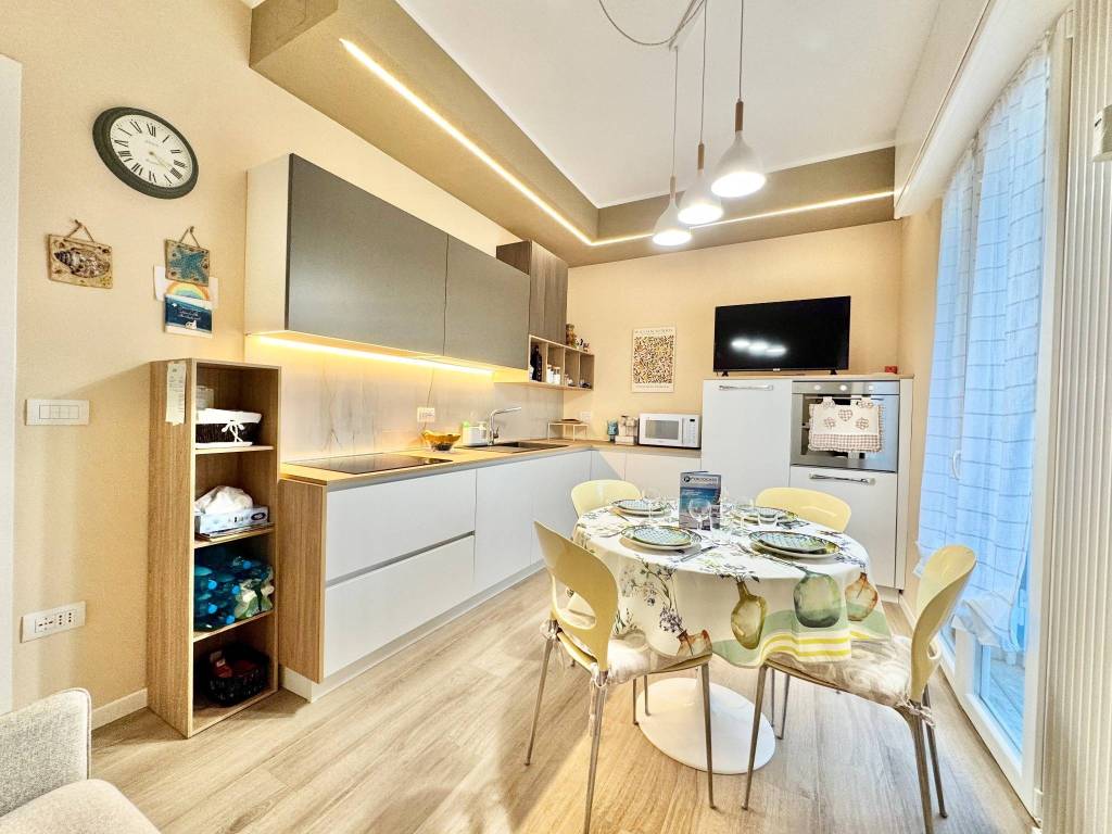 appartamento in vendita a Borgio Verezzi in zona Borgio