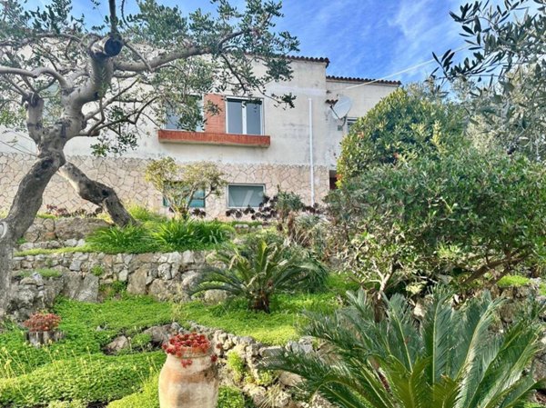 casa indipendente in vendita a Borgio Verezzi in zona Borgio