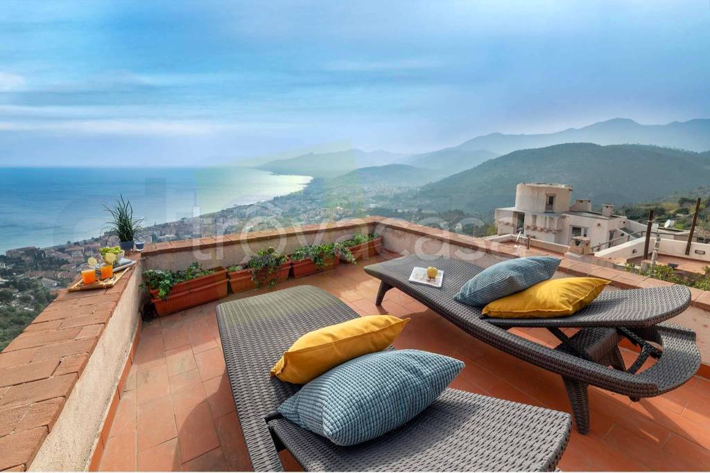 appartamento in vendita a Borgio Verezzi in zona Verezzi