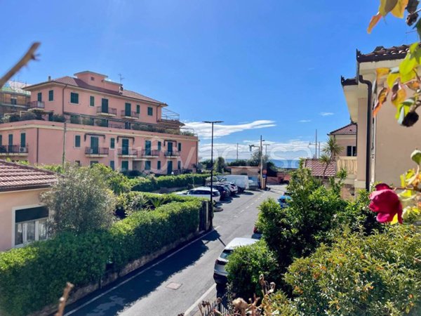 casa indipendente in vendita a Borgio Verezzi in zona Borgio