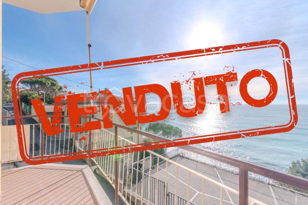 appartamento in vendita a Borgio Verezzi in zona Borgio