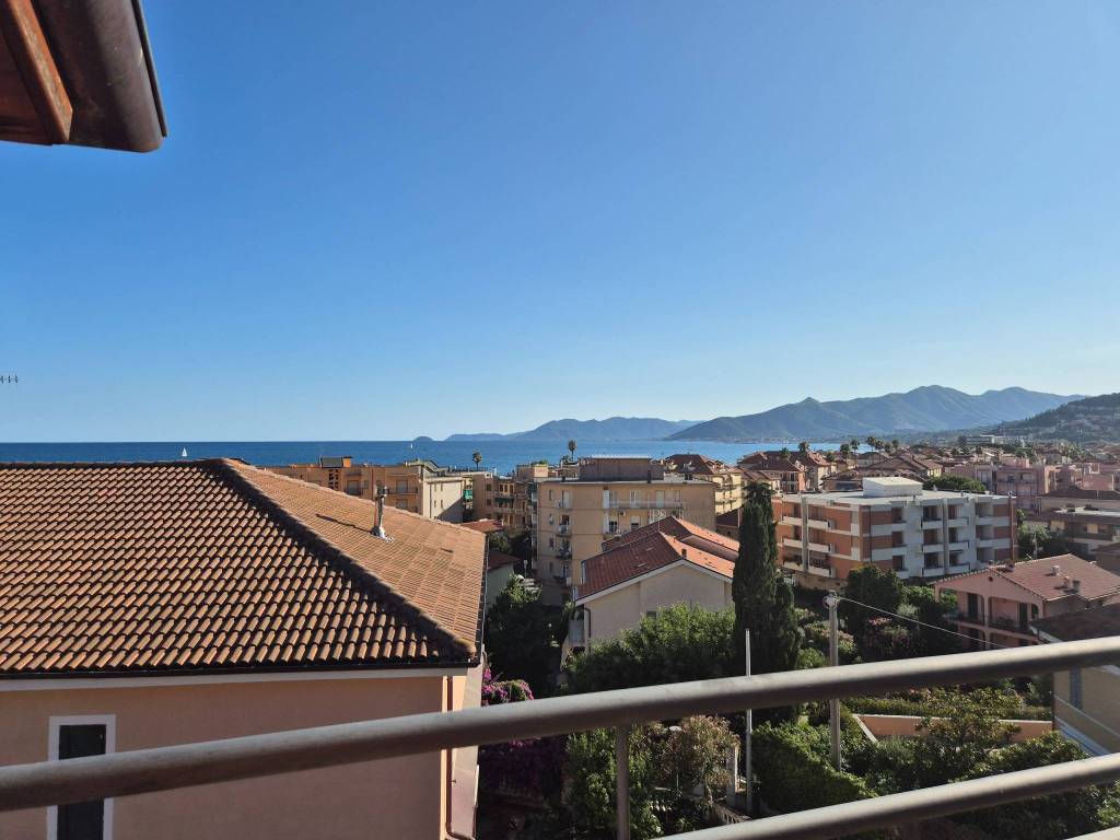 appartamento in vendita a Borgio Verezzi in zona Borgio