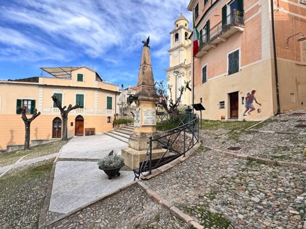 appartamento in vendita a Borgio Verezzi in zona Borgio