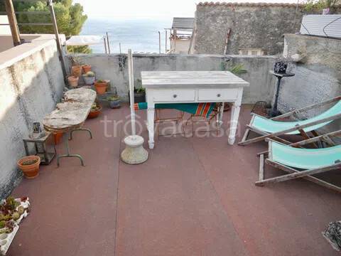 appartamento in vendita a Borgio Verezzi in zona Verezzi