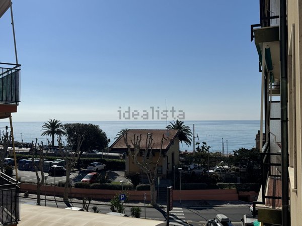 appartamento in vendita a Borgio Verezzi in zona Borgio