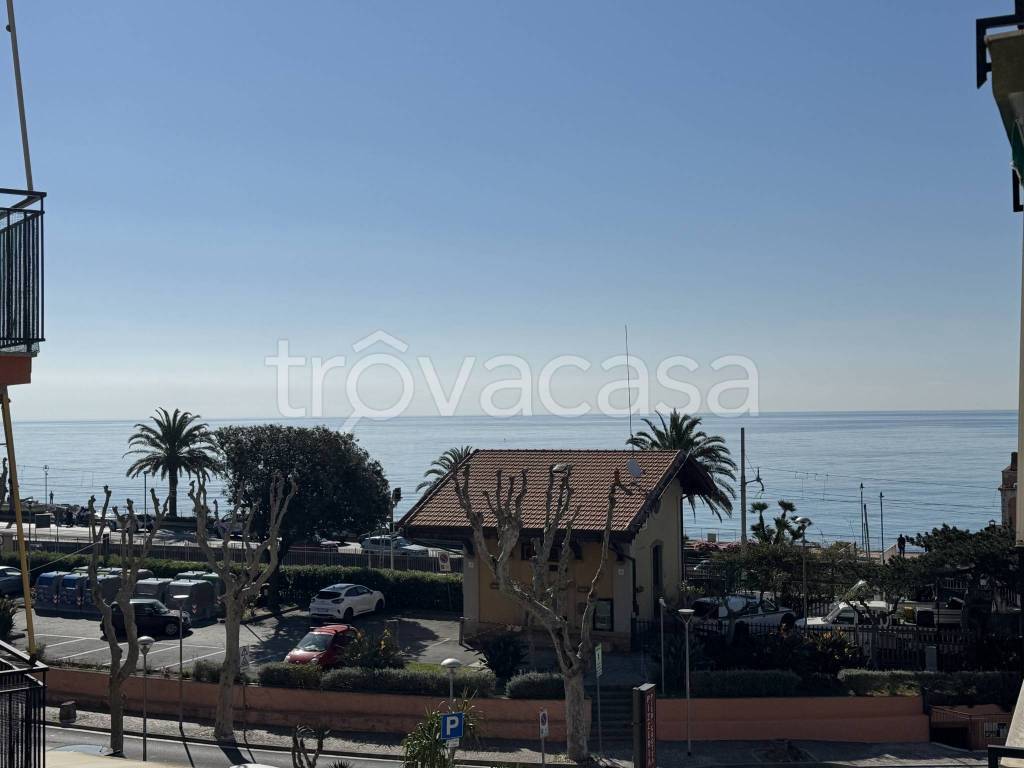 appartamento in vendita a Borgio Verezzi in zona Borgio