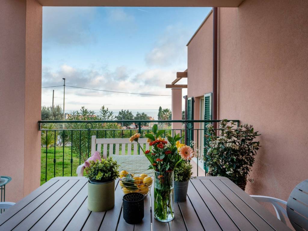 appartamento in vendita a Borgio Verezzi in zona Borgio