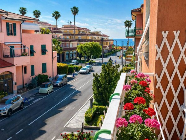 appartamento in vendita a Borgio Verezzi in zona Borgio