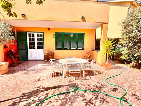 casa indipendente in vendita a Borgio Verezzi in zona Borgio